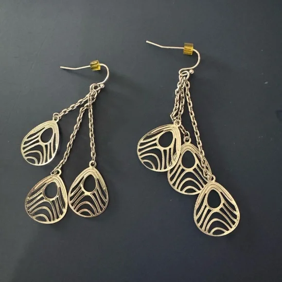 Lia Sophia Gold Filigree Dangle Earrings - Picture 1 of 4